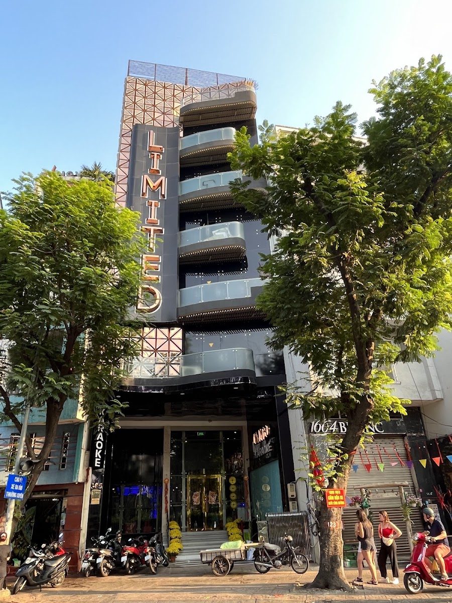 Limited Ho Chi Minh karaoke room