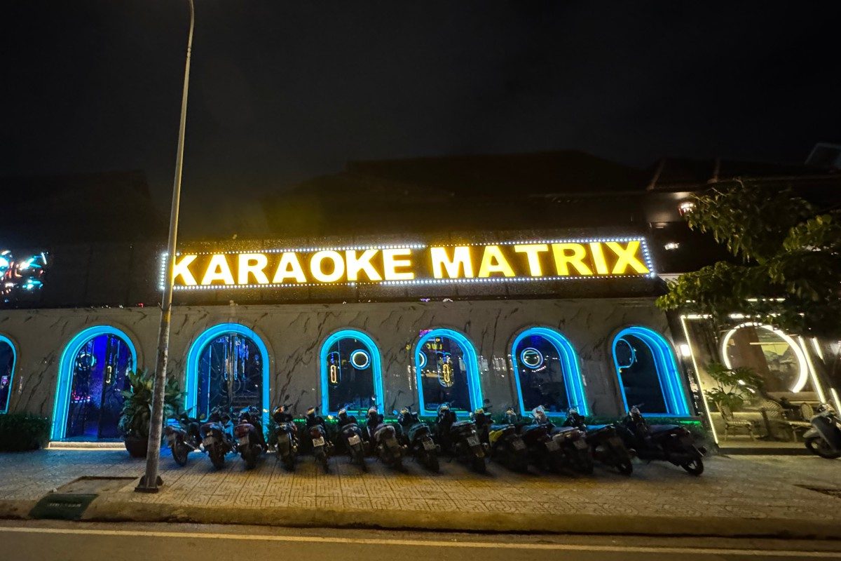 Matrix Ho Chi Minh karaoke room