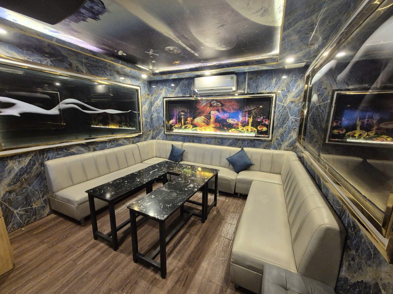 District 1 nightlife: Korean karaoke room
